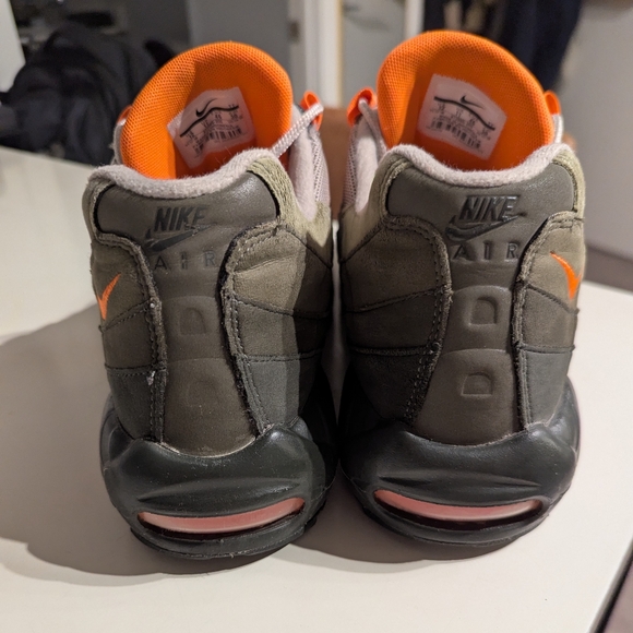 Nike Air Max 95 Neutral Olive Size 12 - Picture 3 of 4